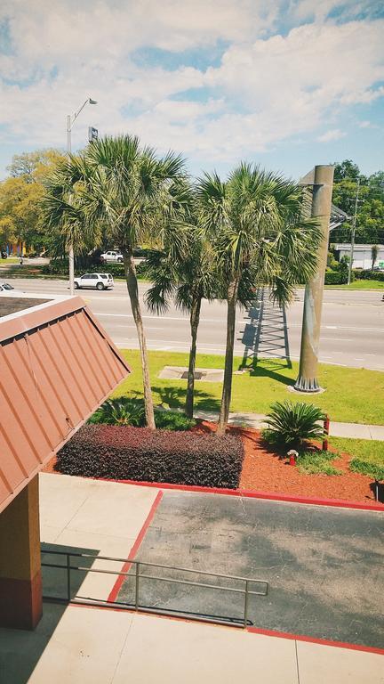 Days Inn Pensacola North Ferry Pass Eksteriør billede